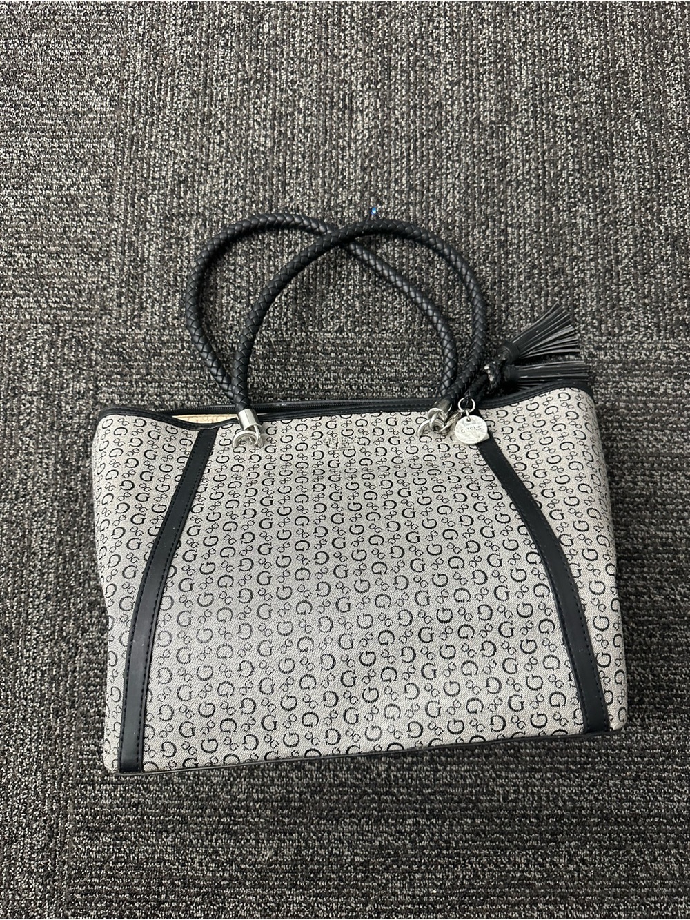 GUESS Women’s Gray/Black Logo Tote Zip Lined Inner Pockets Braided Tassel